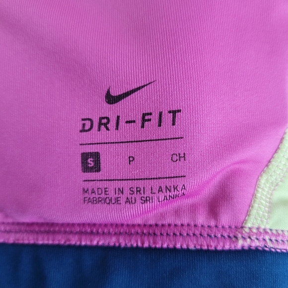 Nike Dri-Fit Colorful Sports Bra w Removable Inserts - Picture 3 of 5